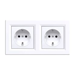 Nova kettős dugalj fehér kerettel